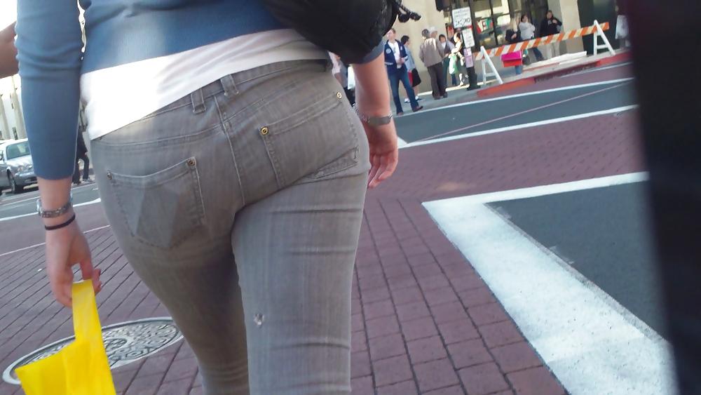 25P Sexy teen ass & butts in tight jeans 