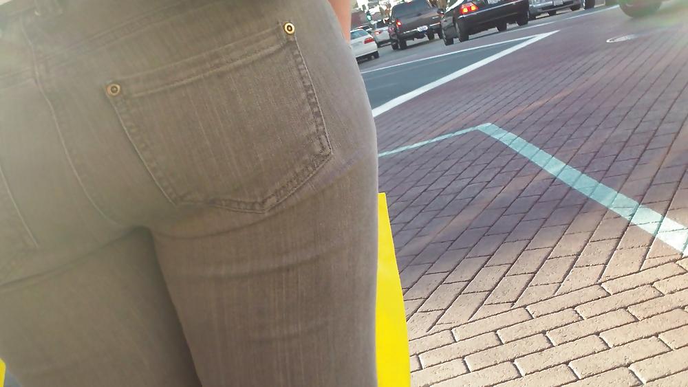 25P Sexy teen ass & butts in tight jeans 
