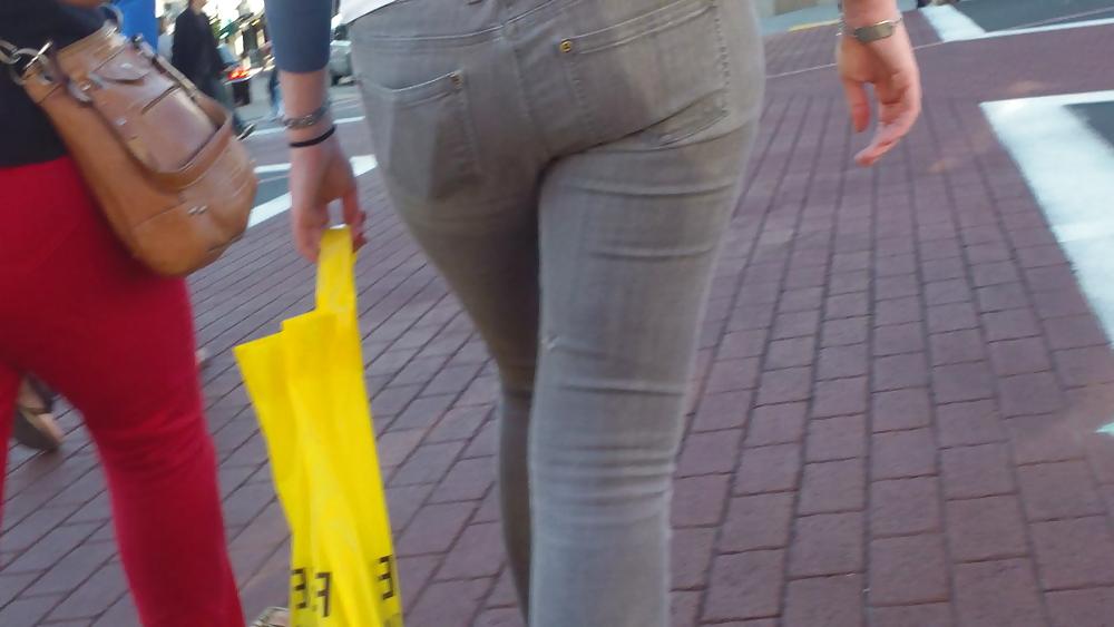25P Sexy teen ass & butts in tight jeans 