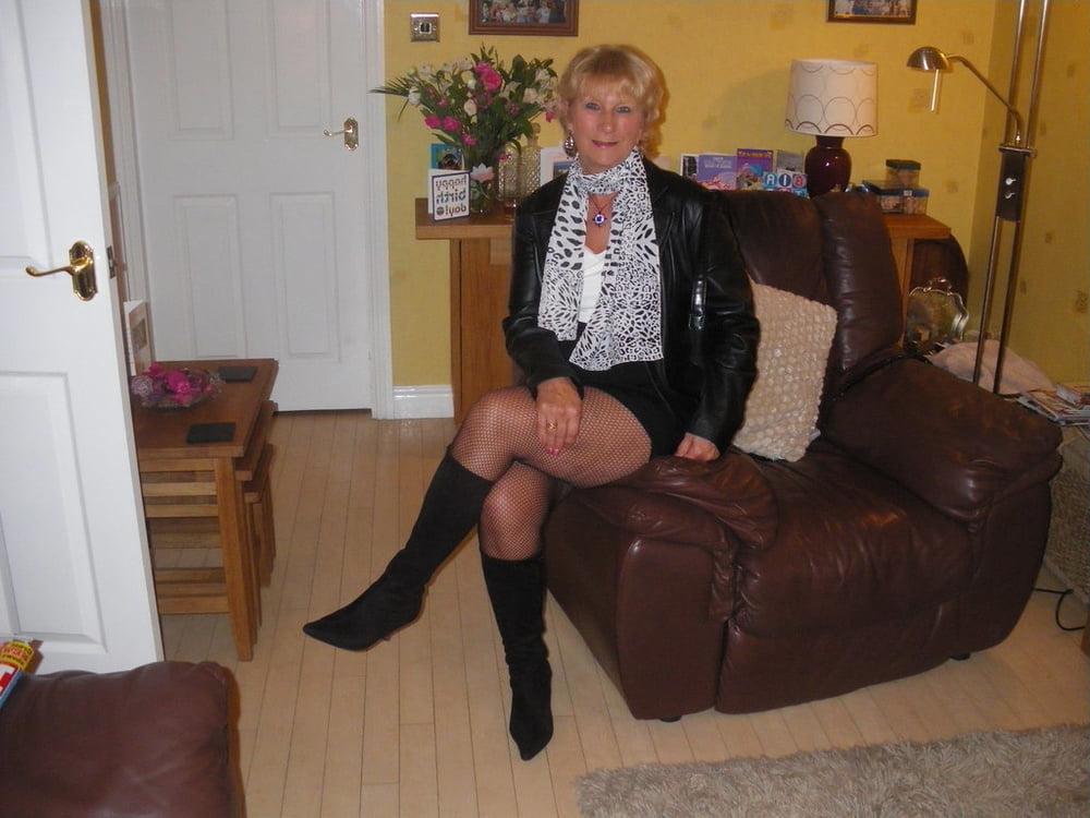 25P Mature Cougar 77