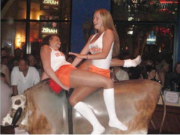 8P Hooters girls in socks