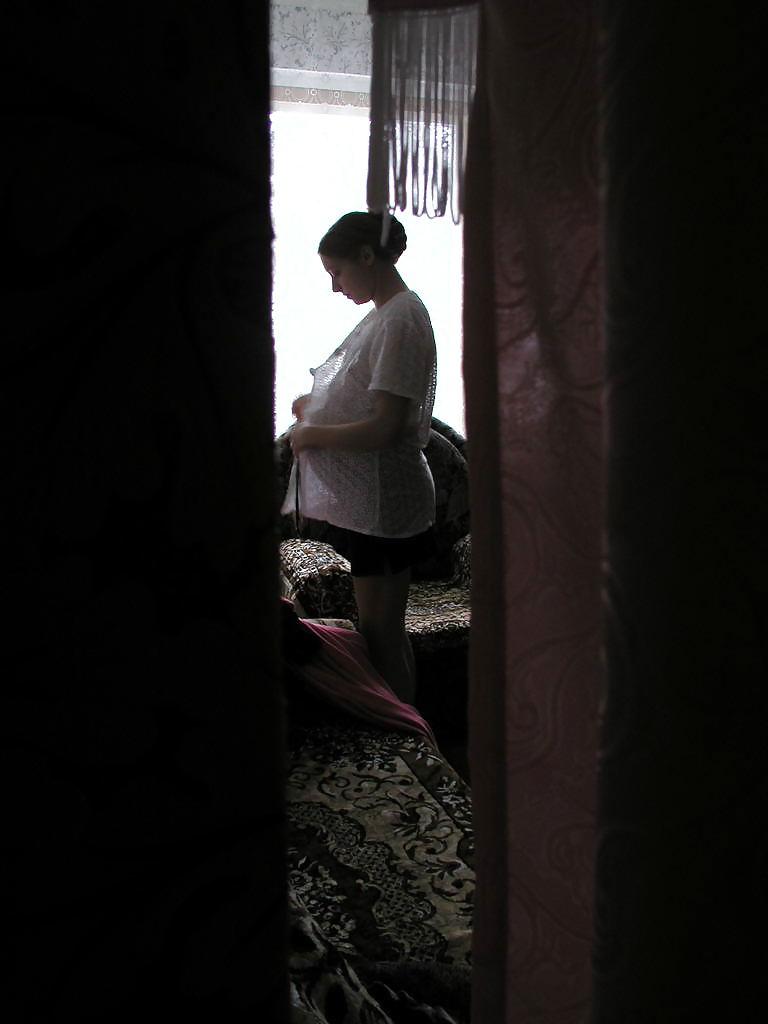 25P Pregnant Girl Voyeured Changing