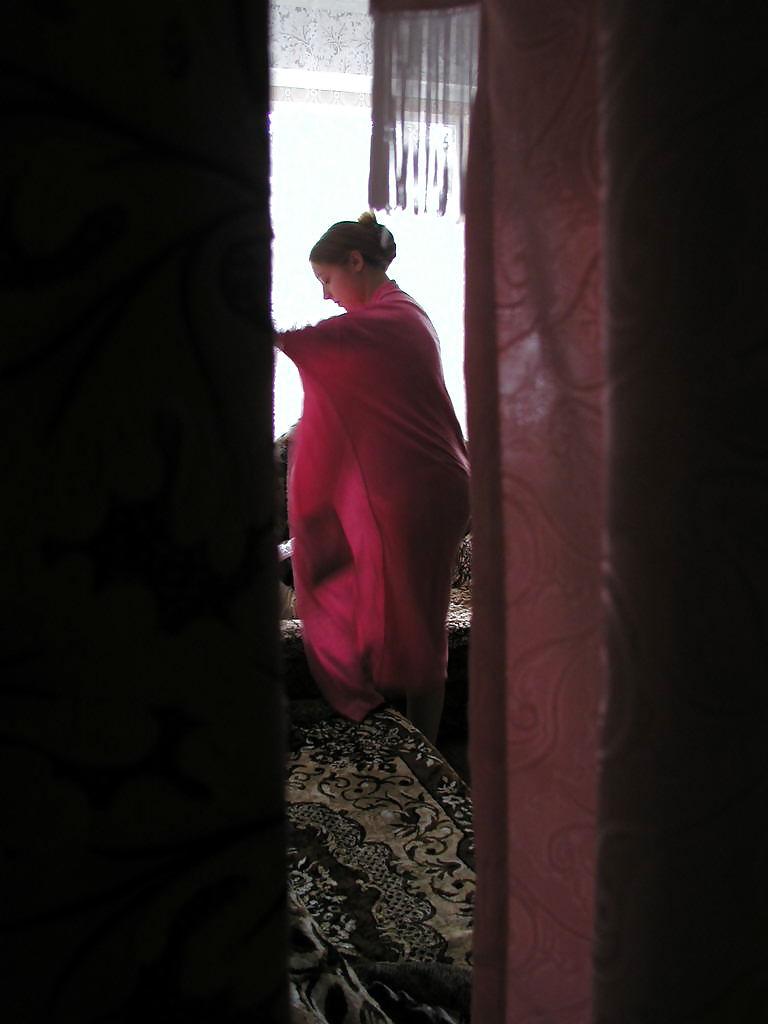 25P Pregnant Girl Voyeured Changing