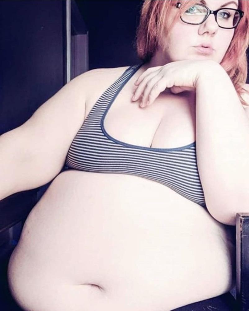 25P Girls I Would Blast Huge Loads Inside BBW Pawg Belly Hang #3