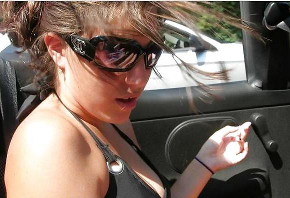 25P Cleavage in car