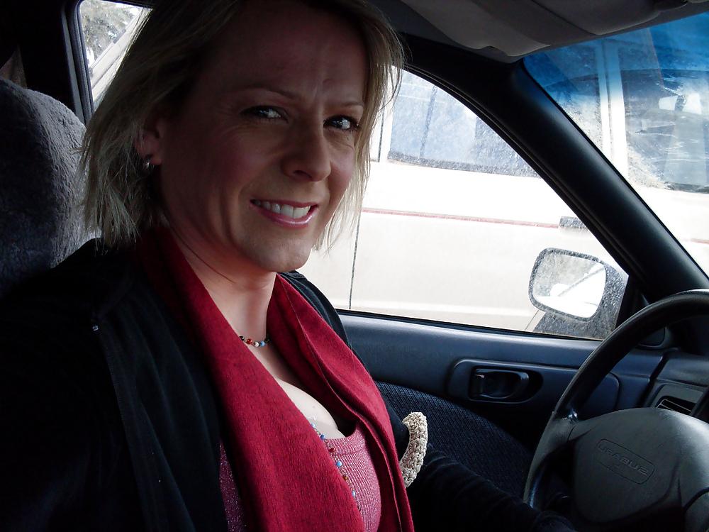 25P Cleavage in car