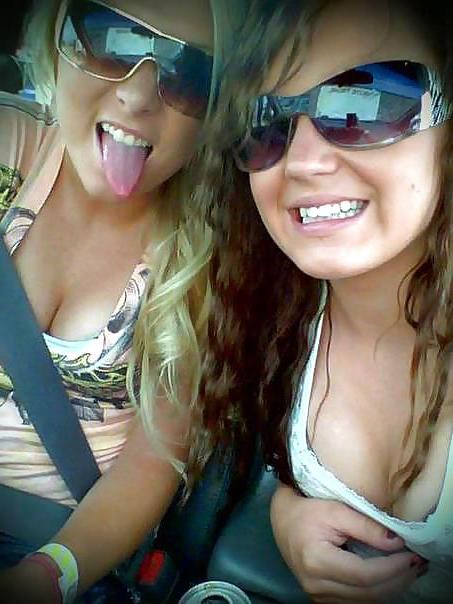 25P Cleavage in car