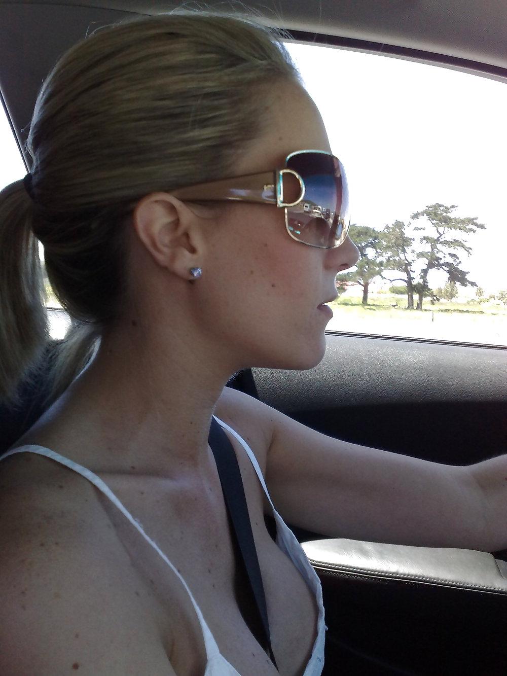 25P Cleavage in car