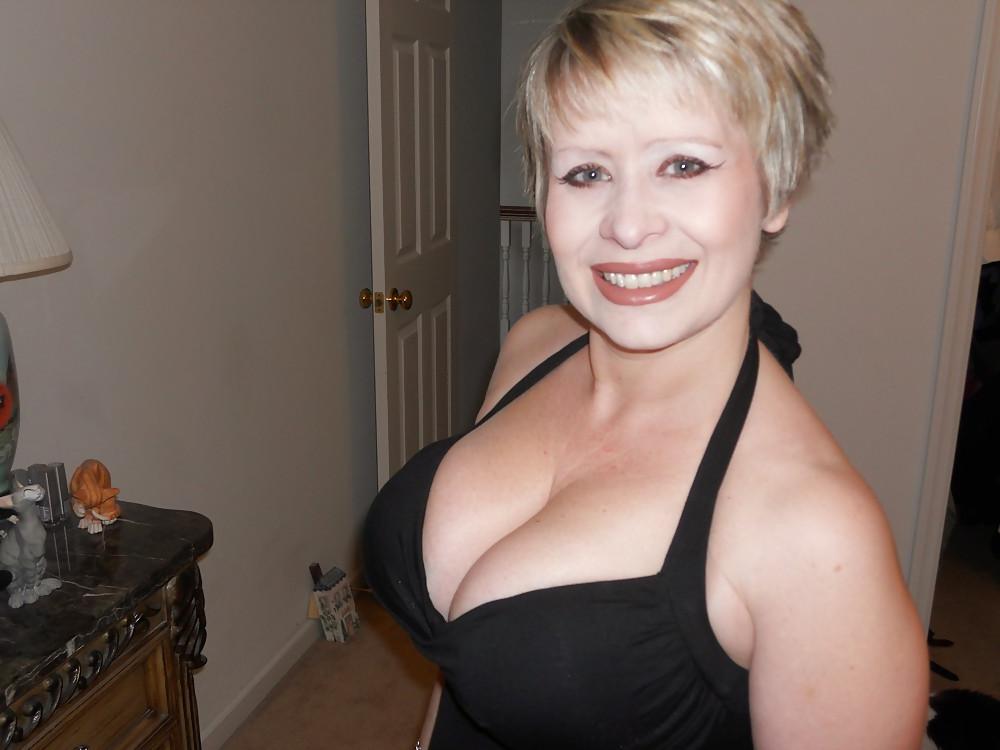 18P The Housewife 81