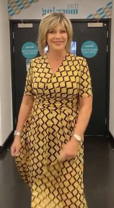 25P Cougar Town- Ruth Langsford pt.13
