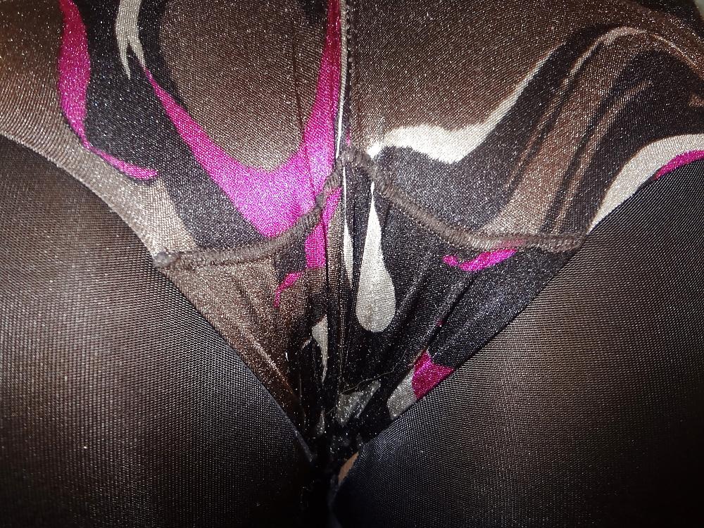 25P Shiny Leggings.Panties.Cum