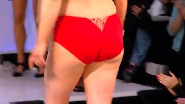19P Nickys Catwalk Show