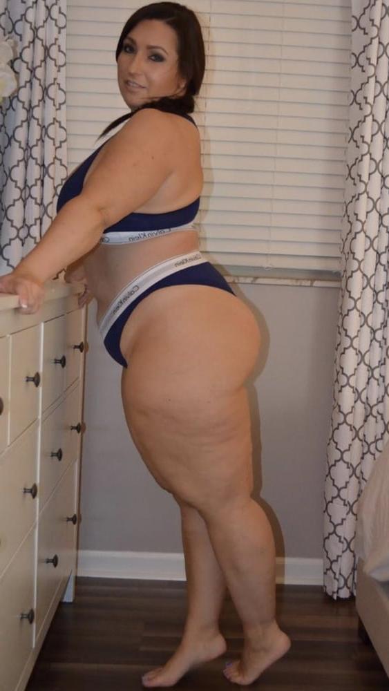 25P Girls I Would Blast Huge Loads Inside BBW Pawg Belly Hang #2