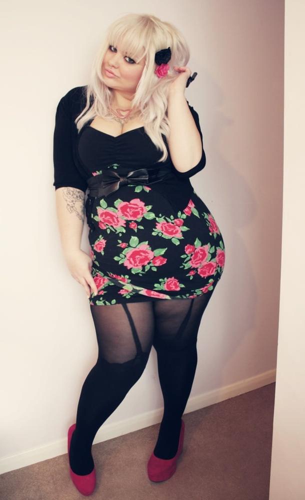 25P Girls I Would Blast Huge Loads Inside BBW Pawg Belly Hang #2
