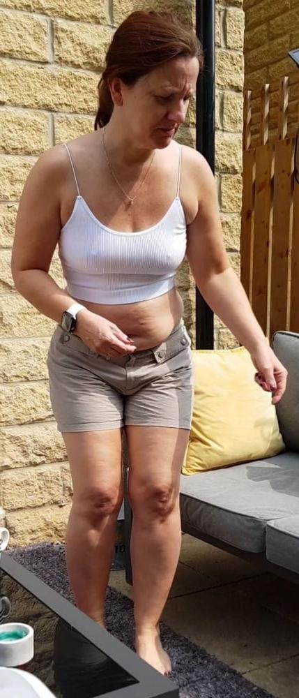 22P Full frontal... belly buttons!!  Mesmerising!!! Thanks