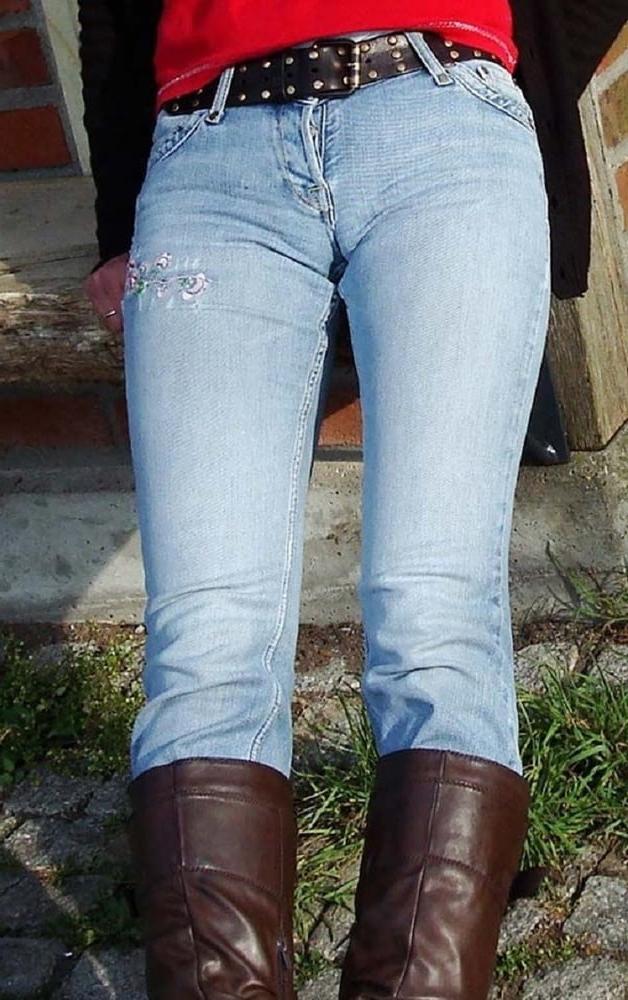 25P Camel Toe 26