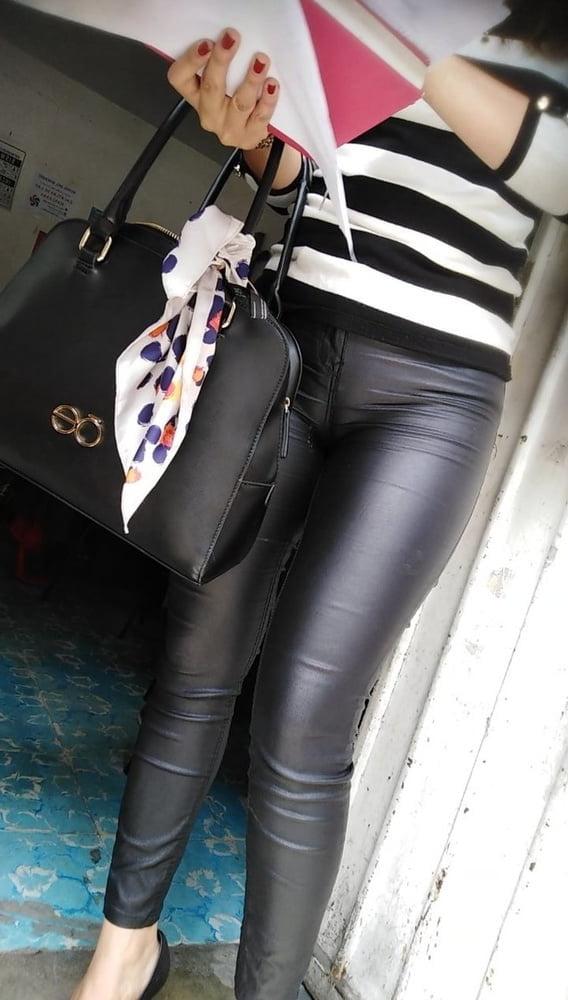 25P Camel Toe 26