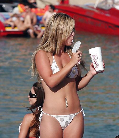 18P More Camel Toe