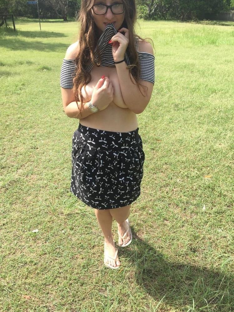 25P Show me your tits 118.