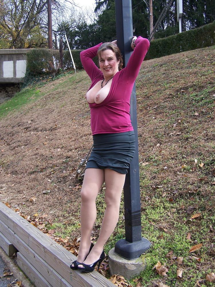 25P Show me your tits 119.