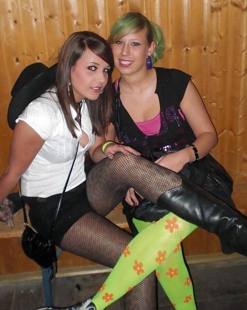 25P Leg Show 112