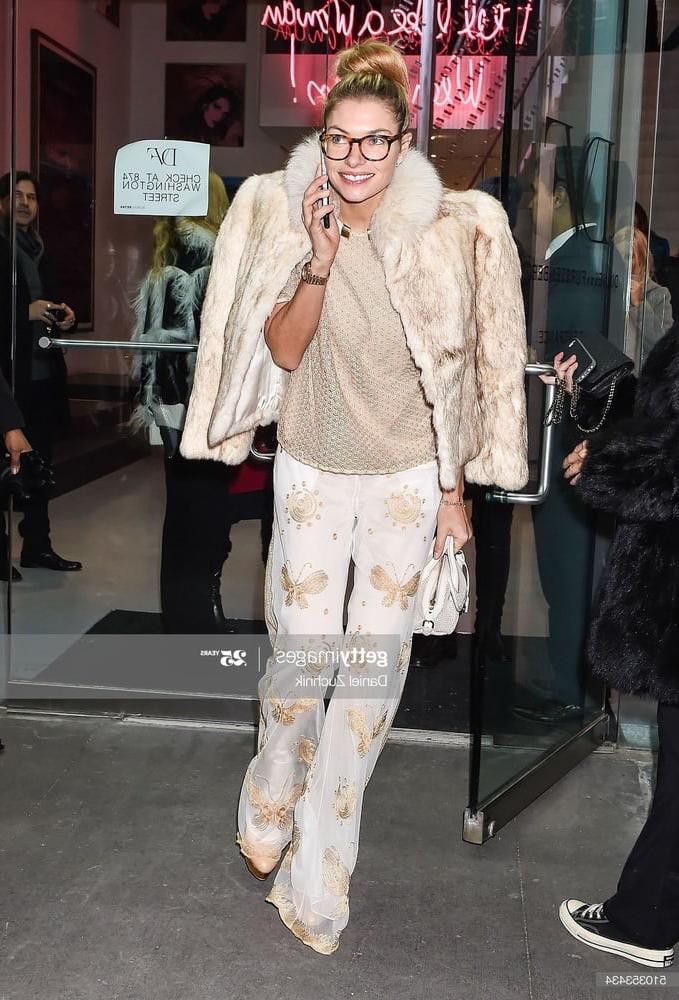 25P woman in fur coat 26