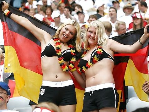 22P Nackte Tatsachen WM 2010 usw