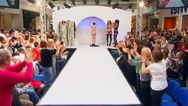 25P Jenny's Catwalk show