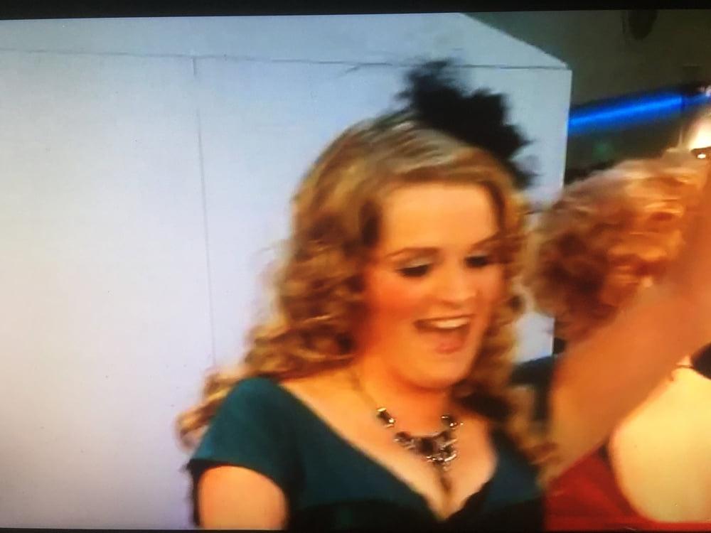 25P Suzy and Jeannie's Catwalk Show