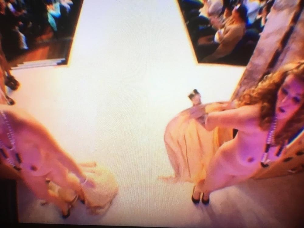 25P Suzy and Jeannie's Catwalk Show