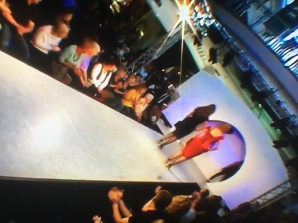 25P Suzy and Jeannie's Catwalk Show