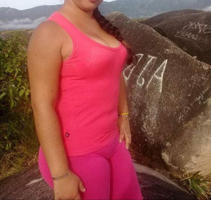 18P Camel toe