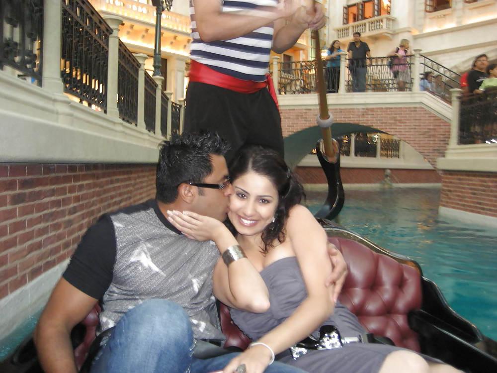 20P Sexy indian couple