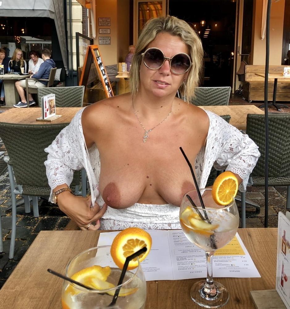 25P Show me your tits 120.