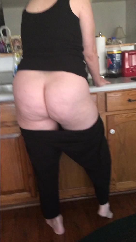 25P Granny friend 2