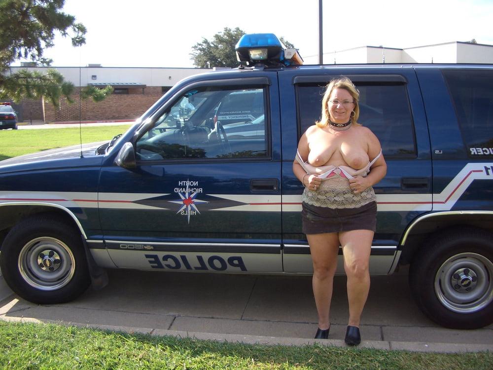 25P Show me your tits 117.