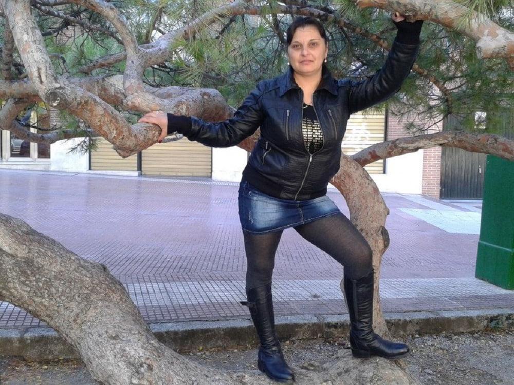 25P ROU ROMANIAN MILFS 64 ROMANIAN HOUSEWIFE