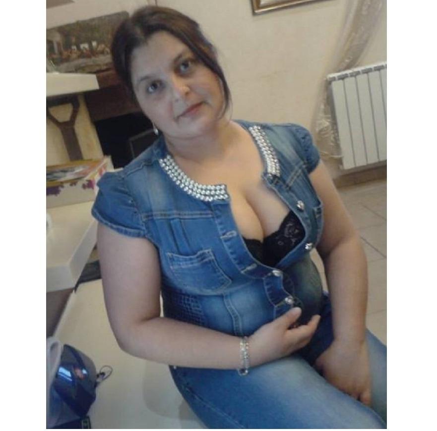 25P ROU ROMANIAN MILFS 64 ROMANIAN HOUSEWIFE
