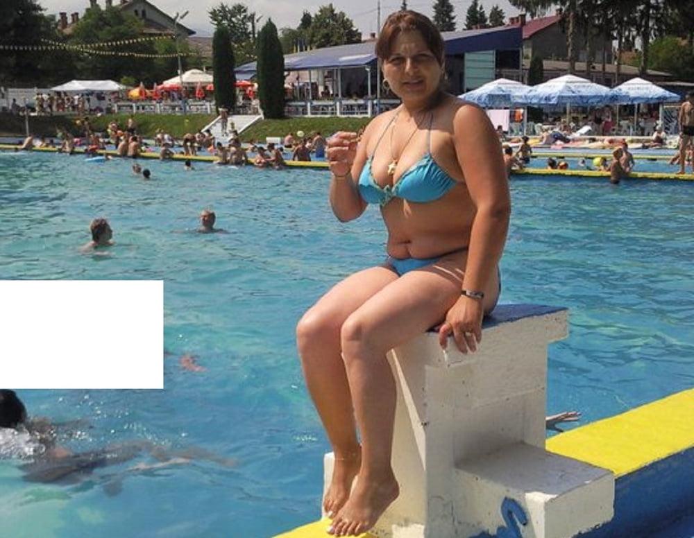 25P ROU ROMANIAN MILFS 64 ROMANIAN HOUSEWIFE