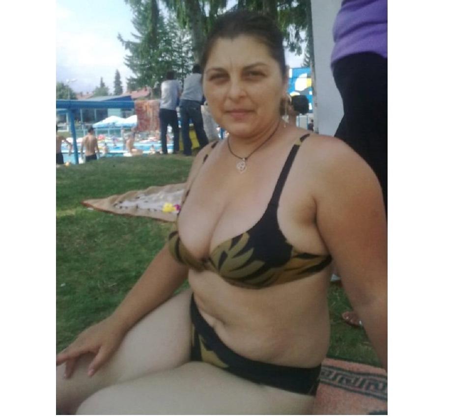 25P ROU ROMANIAN MILFS 64 ROMANIAN HOUSEWIFE