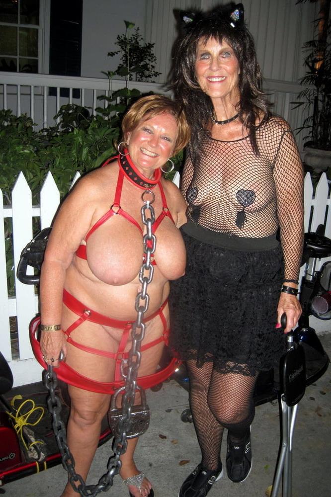 25P Show me your tits 113.