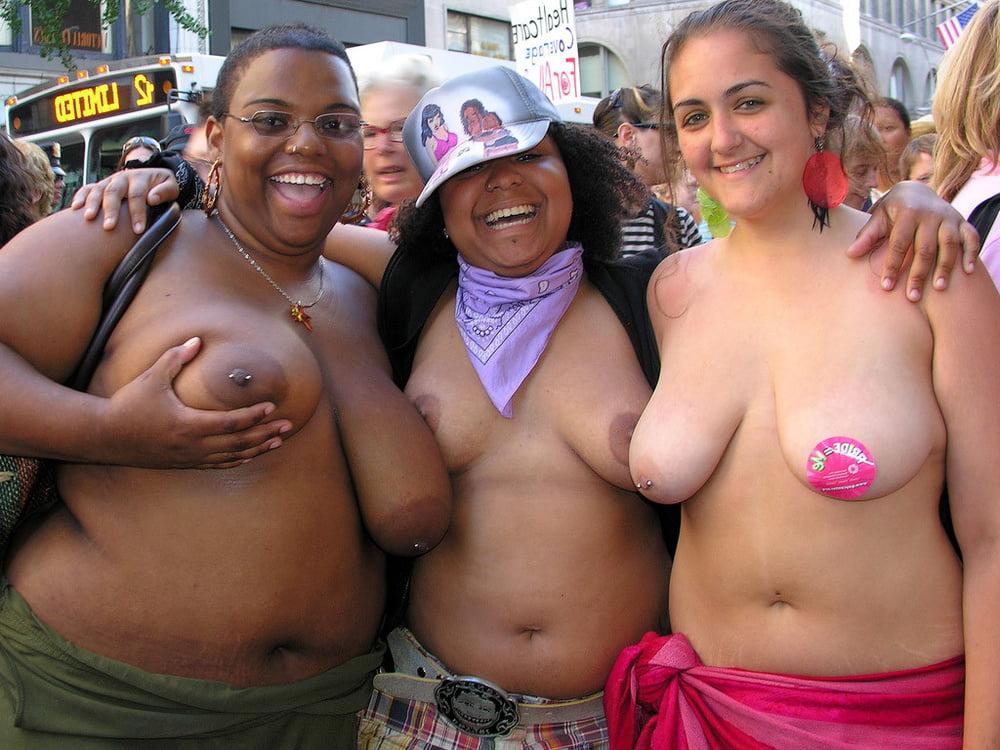 25P Show me your tits 113.