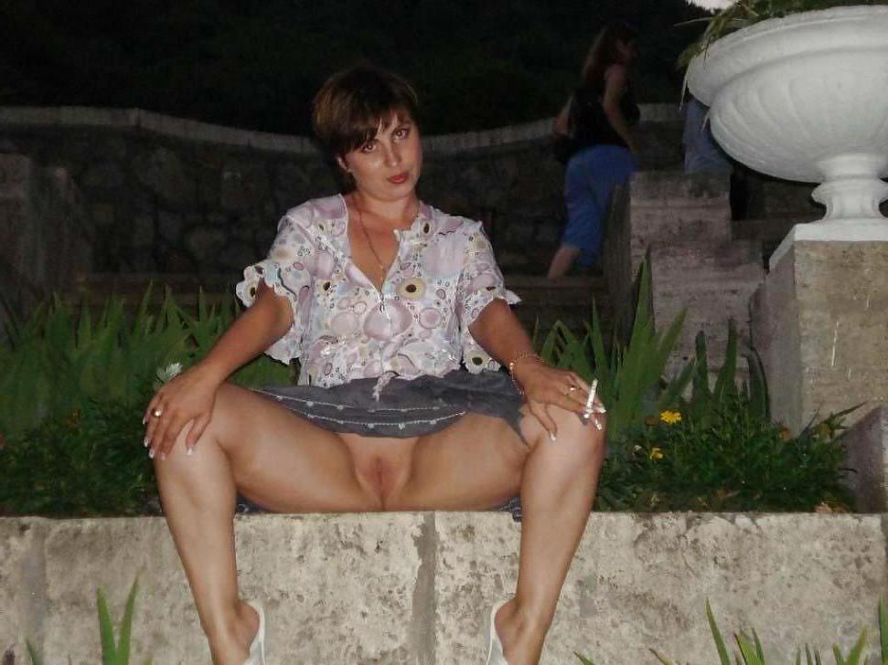 15P Show me pussy moomms