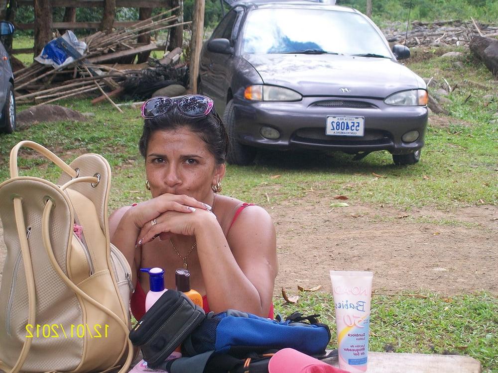 25P 3. Costa Rican couple