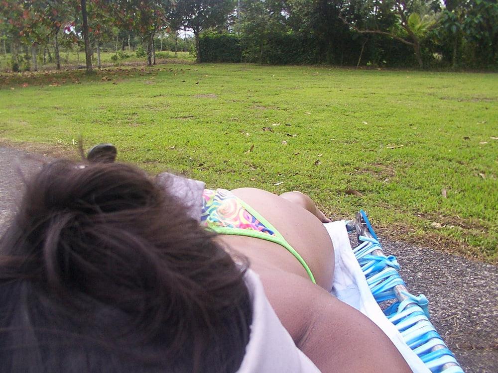 25P 3. Costa Rican couple