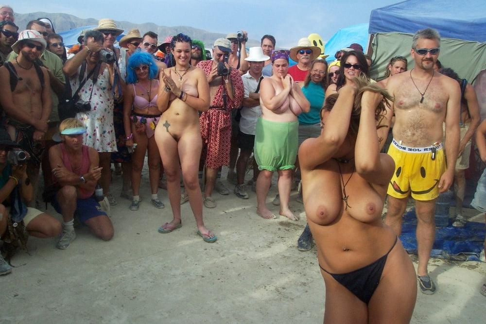 25P Show me your tits 110.