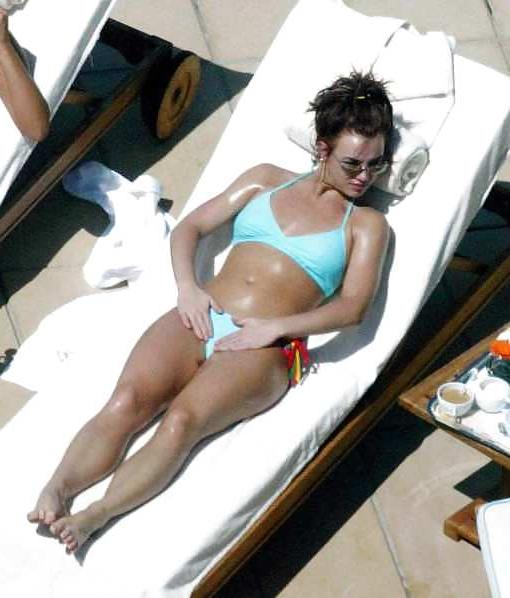25P Britney Spears BOOBS PUSSY SHOTS