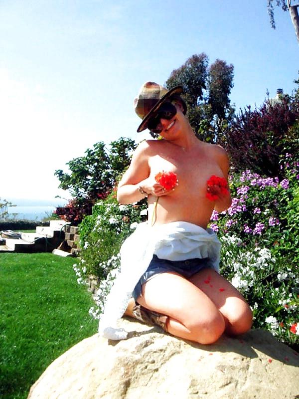 25P Britney Spears BOOBS PUSSY SHOTS