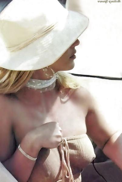 25P Britney Spears BOOBS PUSSY SHOTS