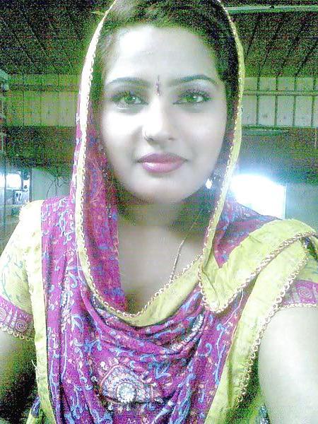 11P Indian hot and sexy housewife